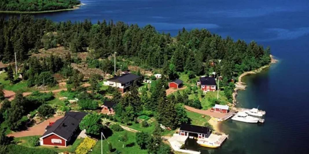 Avrupa birliğinde ama sanki başka bir gezegen: Bu ada herkesi şaşırtıyor! Sakin yaşamı merak uyandırıyor 1